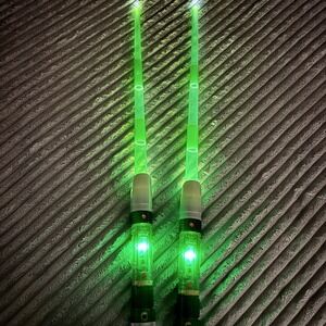Hasbro Star Wars‎ Luke Skywalker Lightsaber Forge Green Detachable Light Up X2